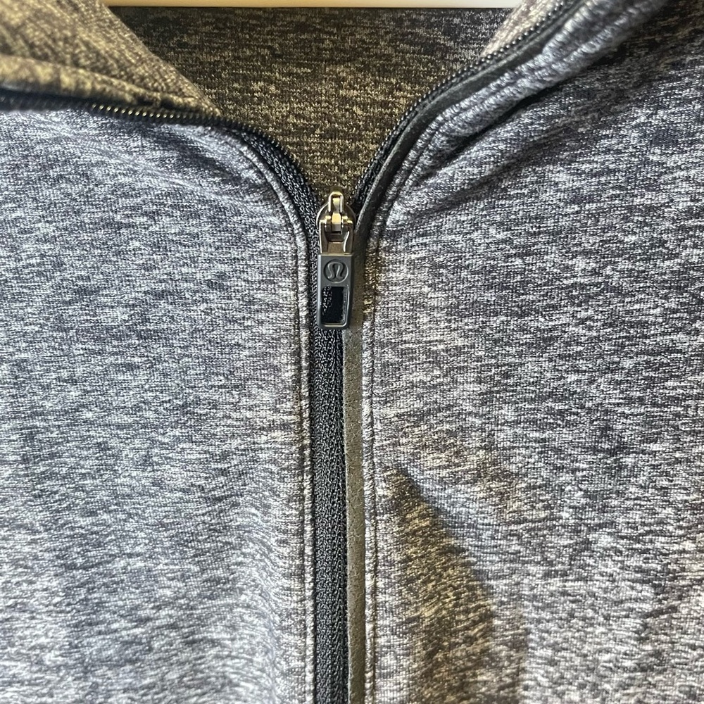 Lululemon Surge Warm 1/2 Zip Heathered Black Men's Size XL‎ - Picture 3 of 6